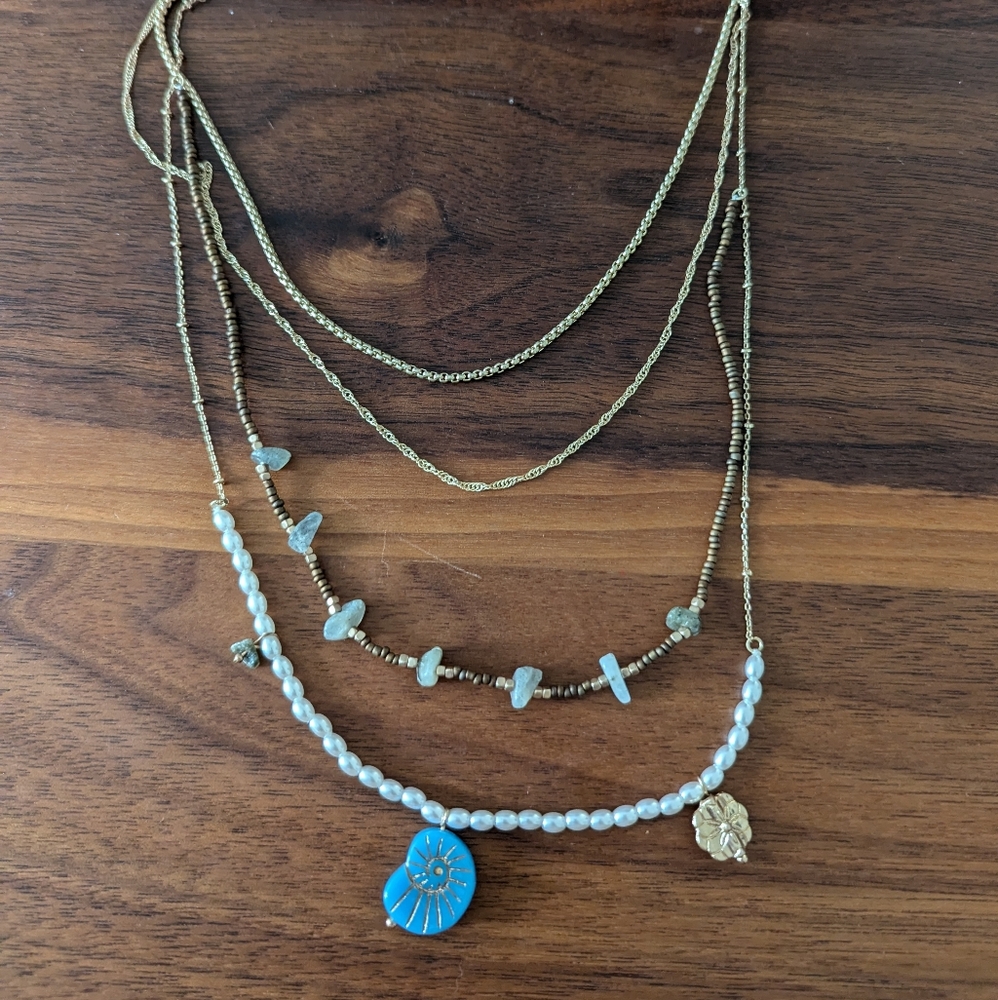 Free People sea shells  Layered Necklace in Gold NWT